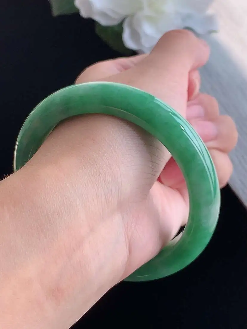 a货翡翠老坑冰种满绿正装正圈手镯57-58圈口  尺寸57.5×11.3×8.5mm 重量59.52g 1015