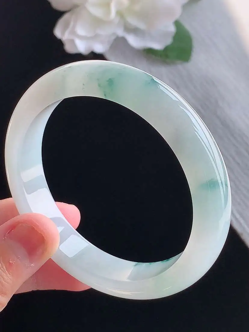 a货翡翠老坑冰种飘花正装正圈手镯55-56圈口  尺寸55×11.8×8mm 重量52.63g 10