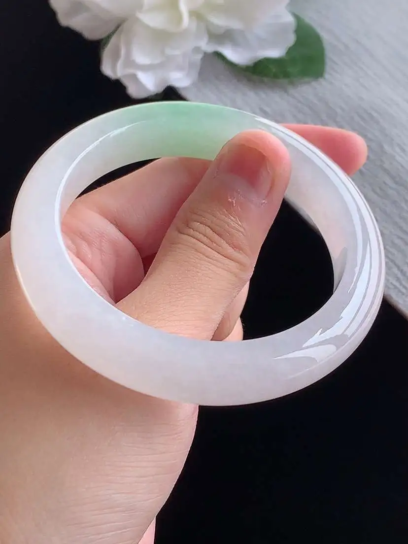 a货翡翠老坑冰种飘绿正装正圈手镯54-55圈口  尺寸54.8×12×8.8mm 重量59.30g 1015