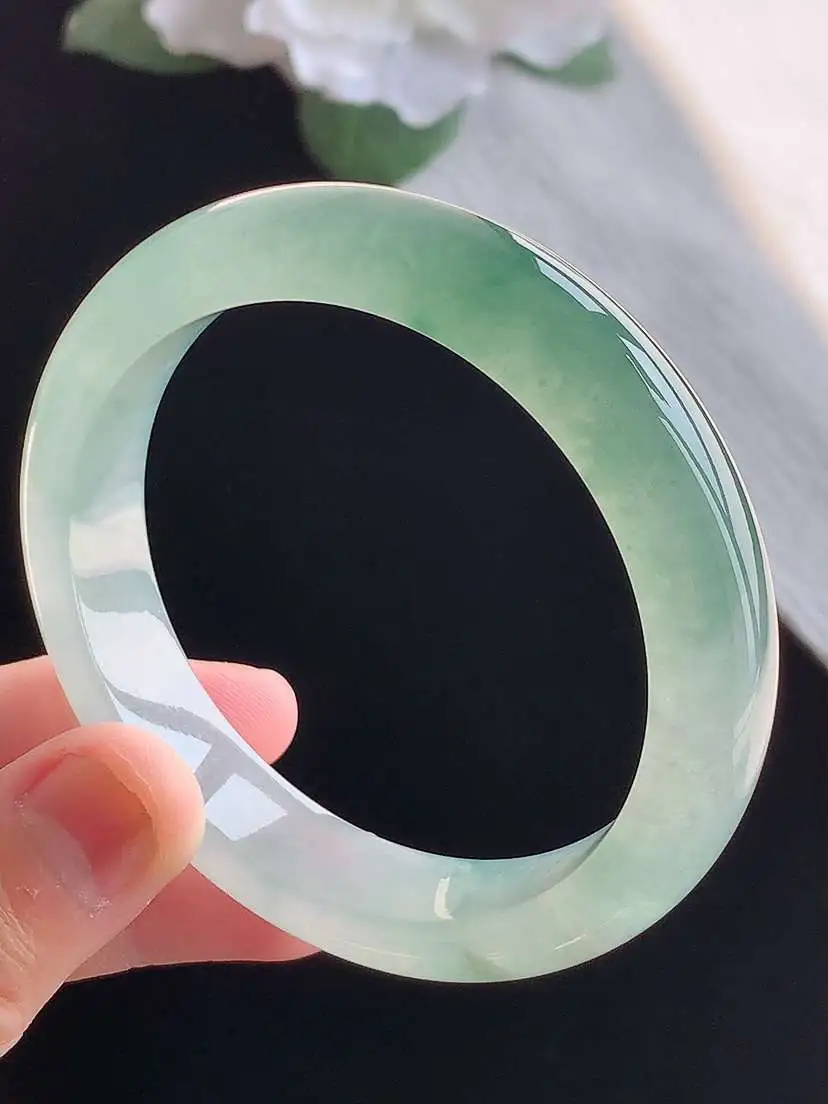 a货翡翠老坑冰种飘花正装正圈手镯53-54圈口  尺寸53.3×11.6×7.7mm 重量50.16g 1016