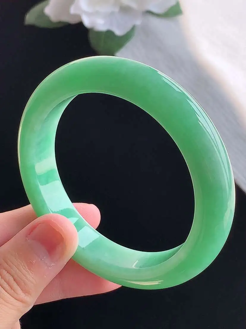 a货翡翠老坑冰种满绿正装正圈手镯55-56圈口  尺寸55×11.3×9mm 重量59.03g 10