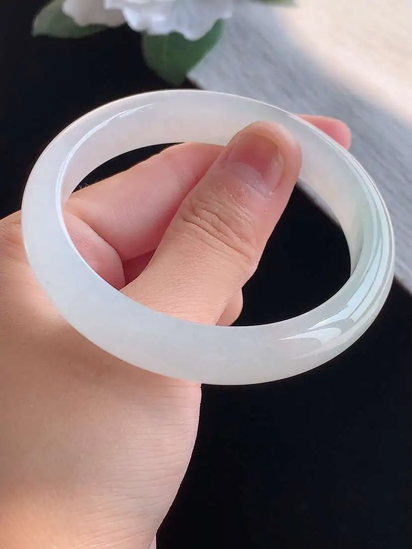 a货翡翠老坑冰种白月光正装正圈手镯55-56圈口  尺寸55.8×11.5×6.8mm 重量44.82g 1016