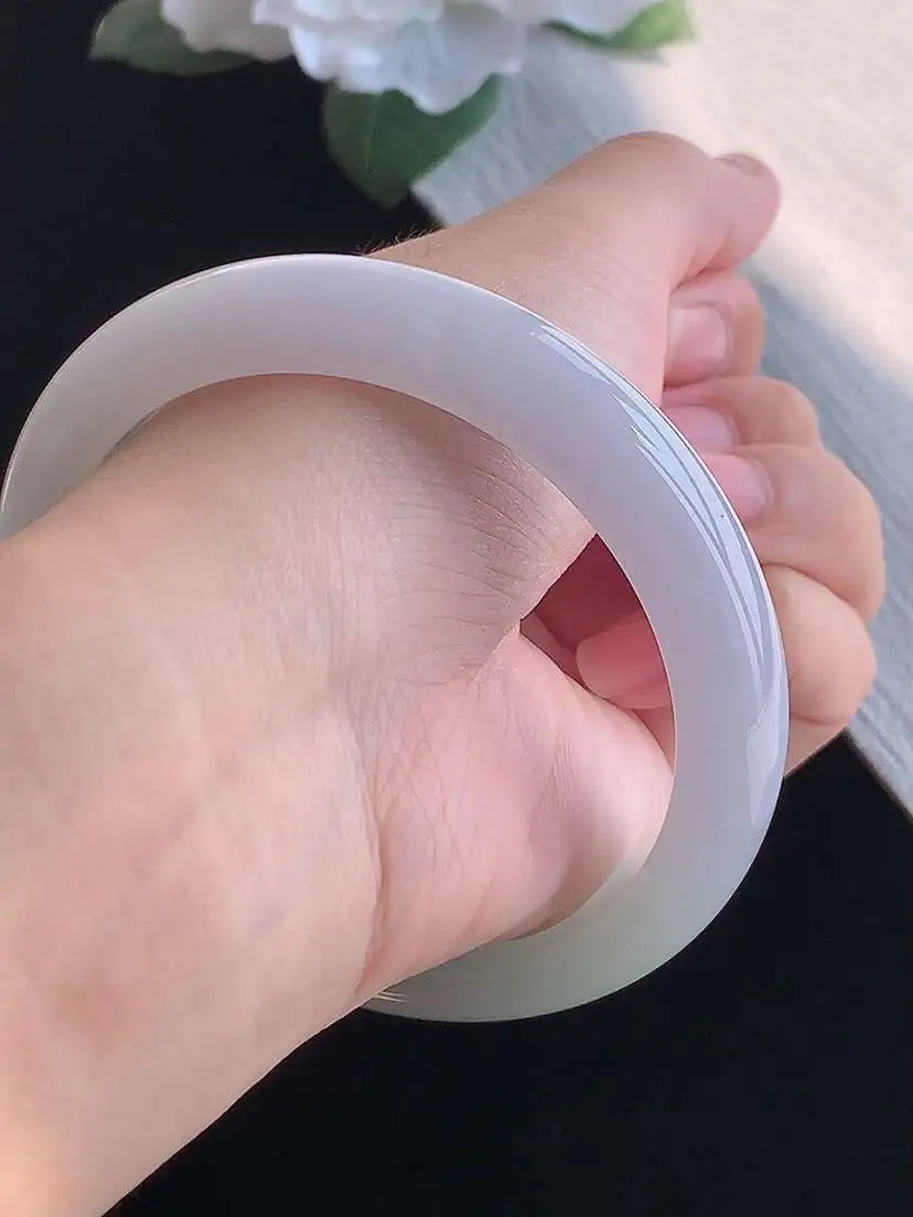 a货翡翠老坑冰种紫罗兰正装正圈手镯60-61大圈口  尺寸60.5×12.2×8mm 重量62.60g 1016