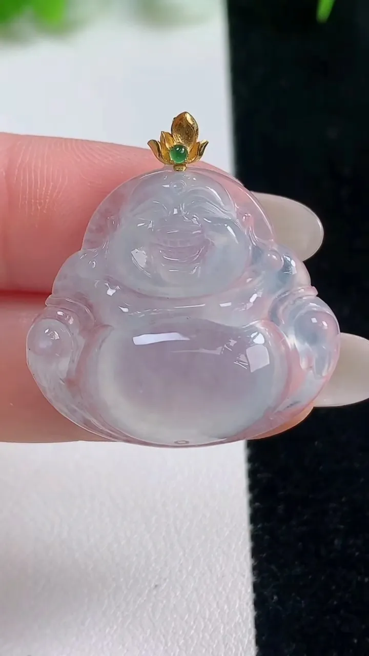天然A货翡翠种白冰佛公吊坠，尺寸26.5-29-5.8，重量:6.55g
10月17日