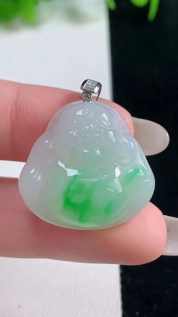 天然A货翡翠佛公吊坠，尺寸24-24.7-7，重量:6.92g
10月17日