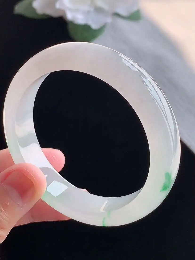 a货翡翠老坑冰种飘绿正装正圈手镯52-53小圈口  尺寸52.5×12.5×7.7mm 重量52.13g 1016 A88