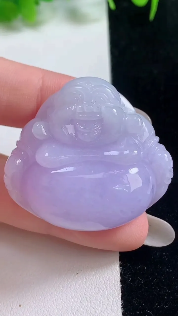 天然A货翡翠冰种紫罗兰佛公吊坠，尺寸34.8-39.5-13，重量:32.53g
10月17日
