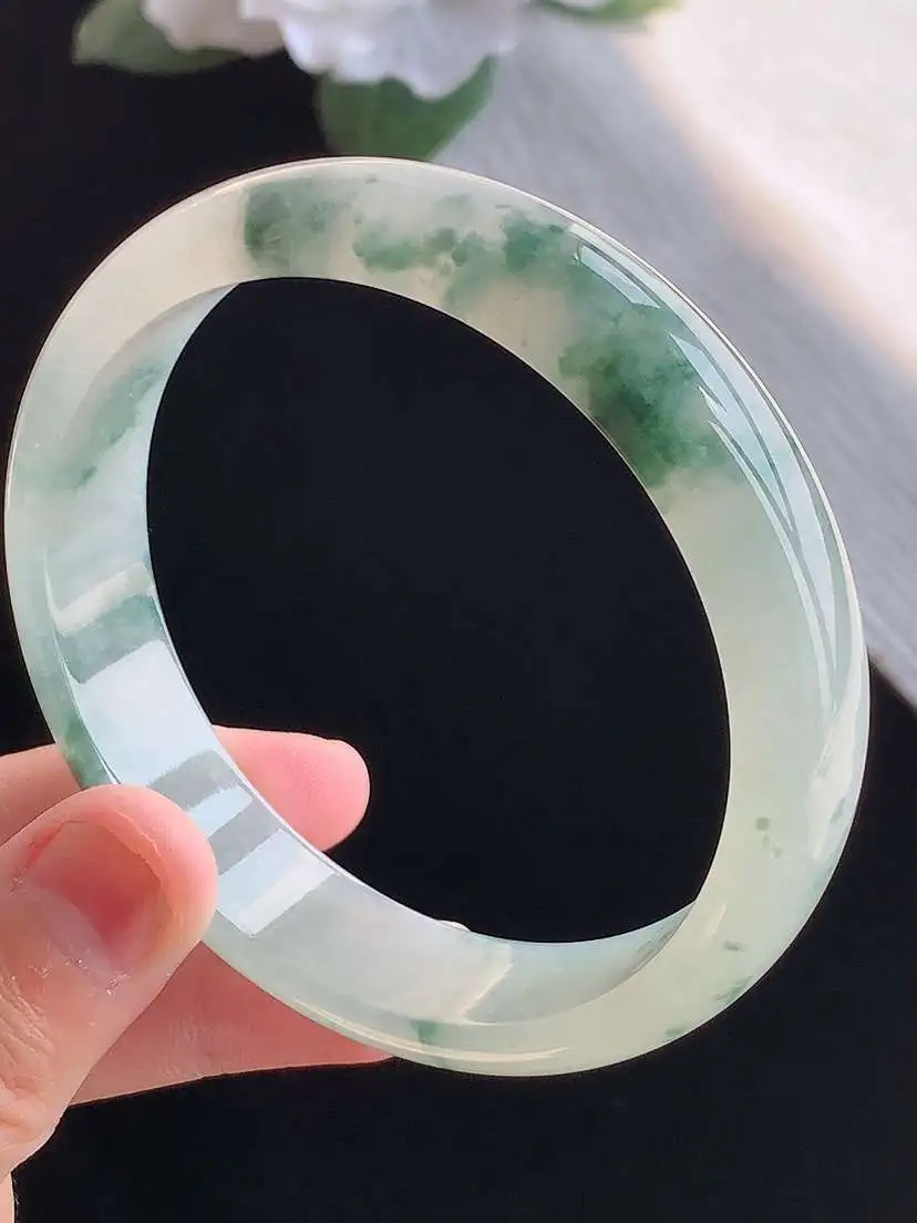 a货翡翠老坑冰种飘花正装正圈手镯59-60大圈口  尺寸59.8×14×6.6mm 重量54.40g
