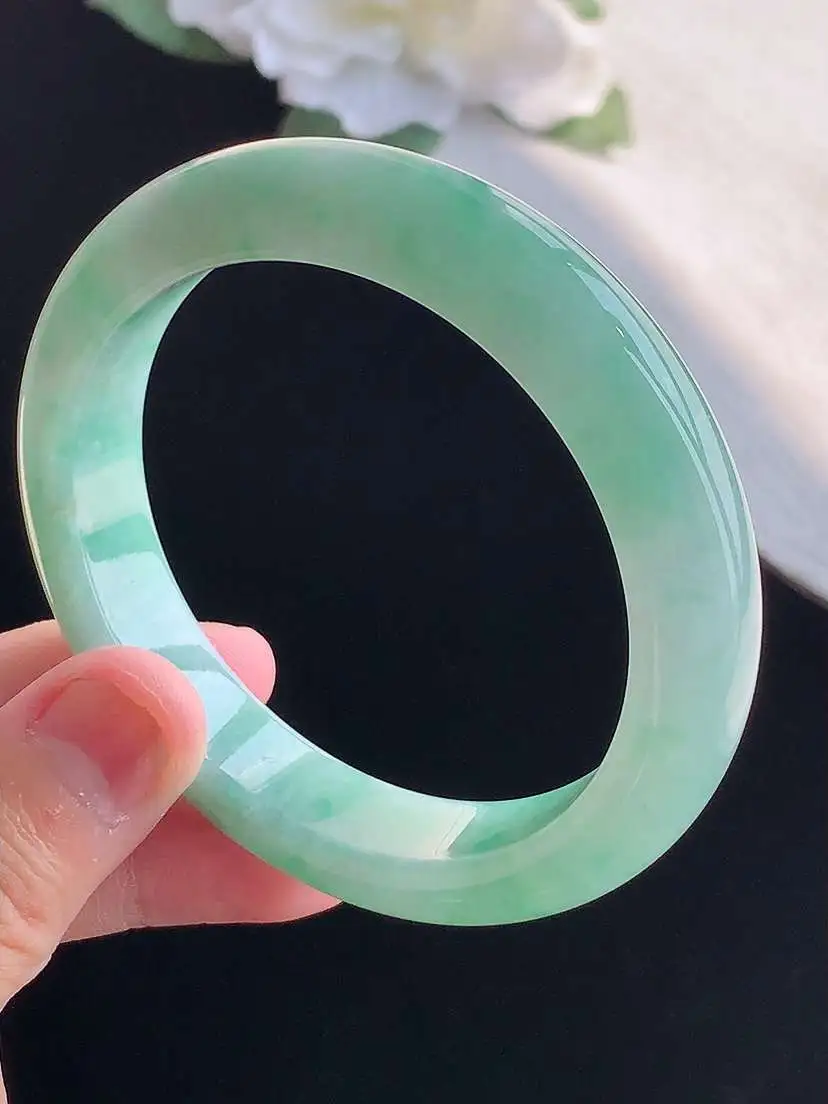 a货翡翠老坑冰种满绿正装正圈手镯54-55圈口  尺寸54×12×8.5mm 重量56.12g 1016