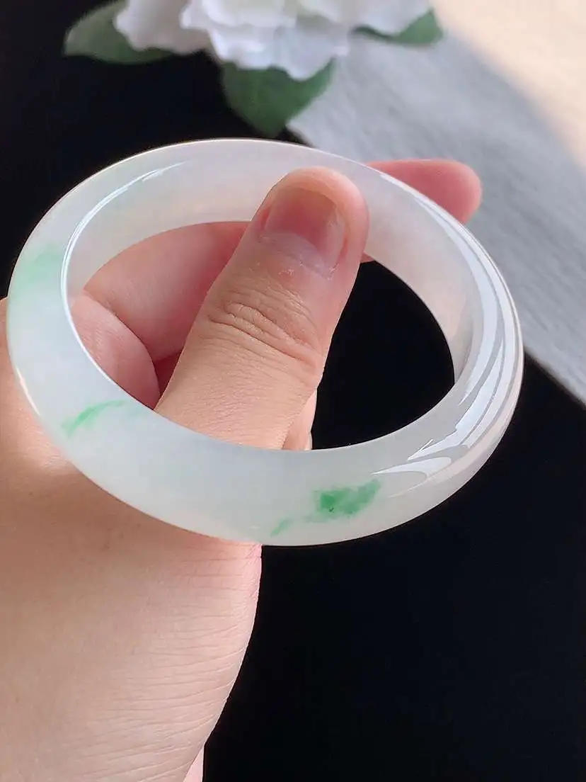 a货翡翠老坑冰种飘绿正装正圈手镯52-53小圈口  尺寸52.5×12.5×7.7mm 重量52.13g 1016 A88