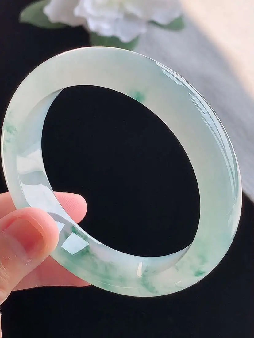 a货翡翠老坑冰种飘花正装正圈手镯55-56圈口  尺寸55.8×13×8.5mm 重量62.75g 1016 A06