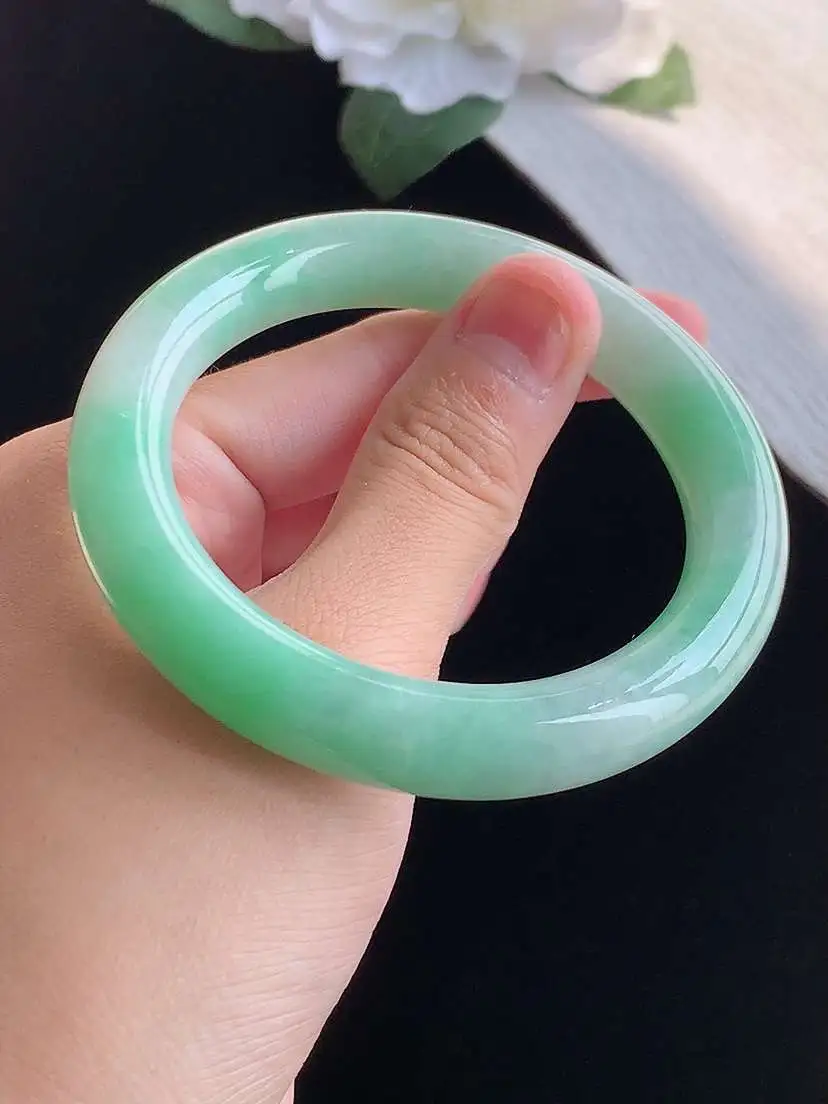 a货翡翠老坑冰种满绿圆条手镯54-55圈口  尺寸54.5×10.8mm 重量61.48g 1016