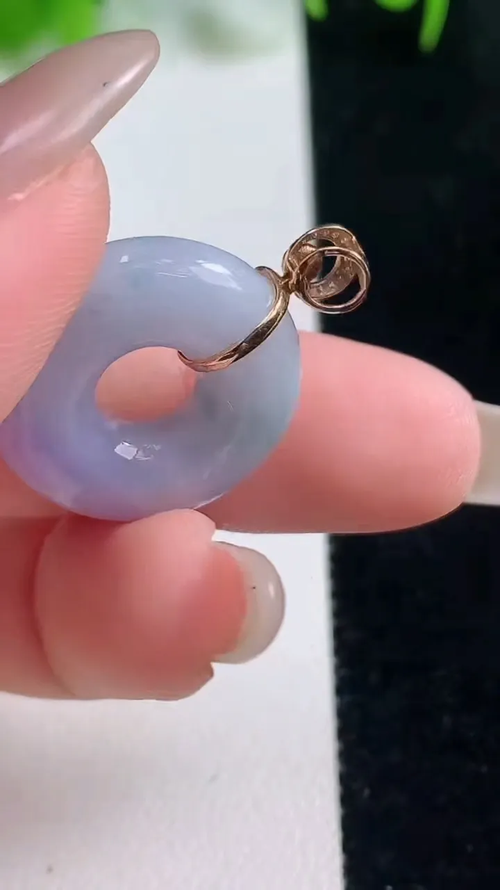天然A货翡翠18k金紫罗兰飘花平安环吊坠，尺寸21-6，重量:5.66g
10月17日