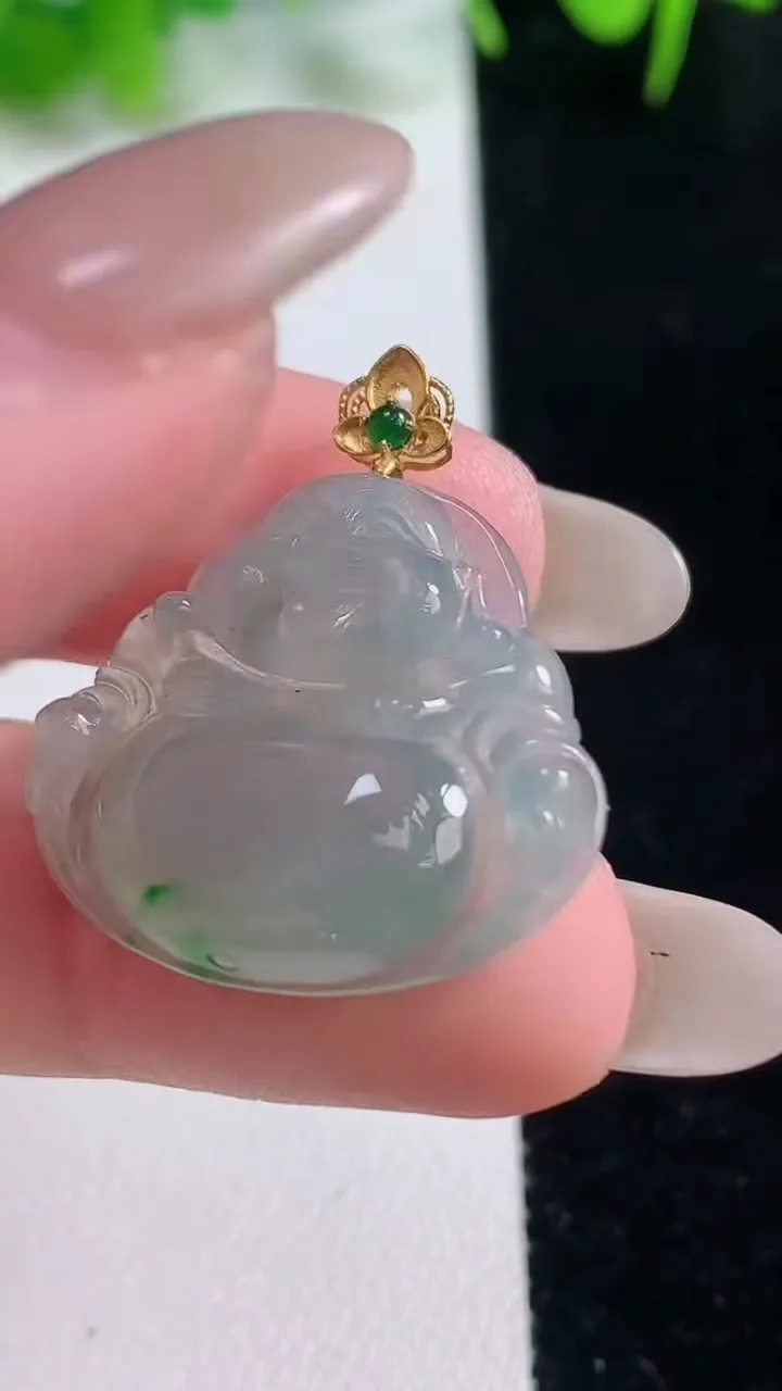 天然A货翡翠佛公吊坠，尺寸23-25.6-4.8，重量:4.38g
10月17日