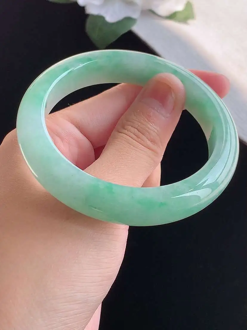 a货翡翠老坑冰种满绿正装正圈手镯54-55圈口  尺寸54×12×8.5mm 重量56.12g 1016