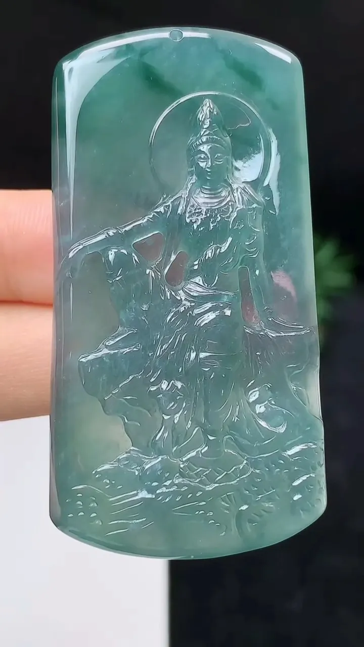 天然A货翡翠蓝水观音菩萨吊坠，尺寸60.2-30.8-4.7，重量:23.62g
10月18日