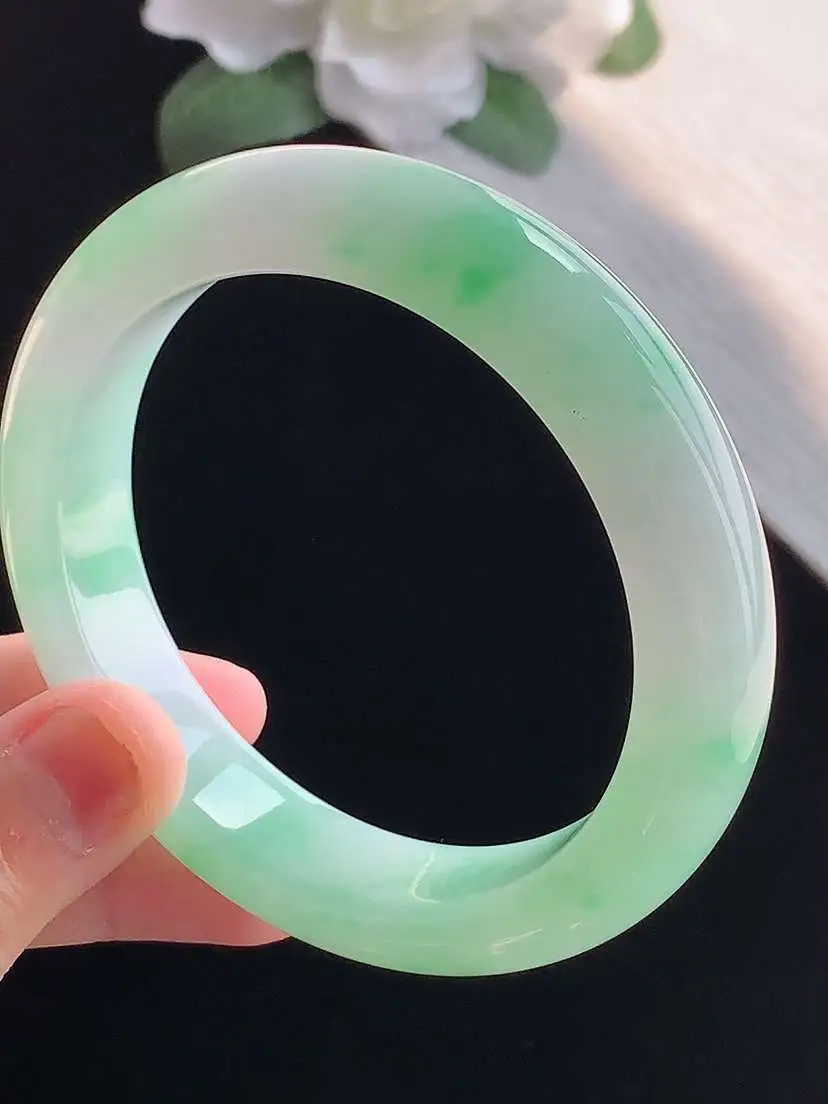 a货翡翠老坑冰种飘绿正装正圈手镯57-58圈口  尺寸57.2×12.6×9.3mm 重量70.17g 1017 A83