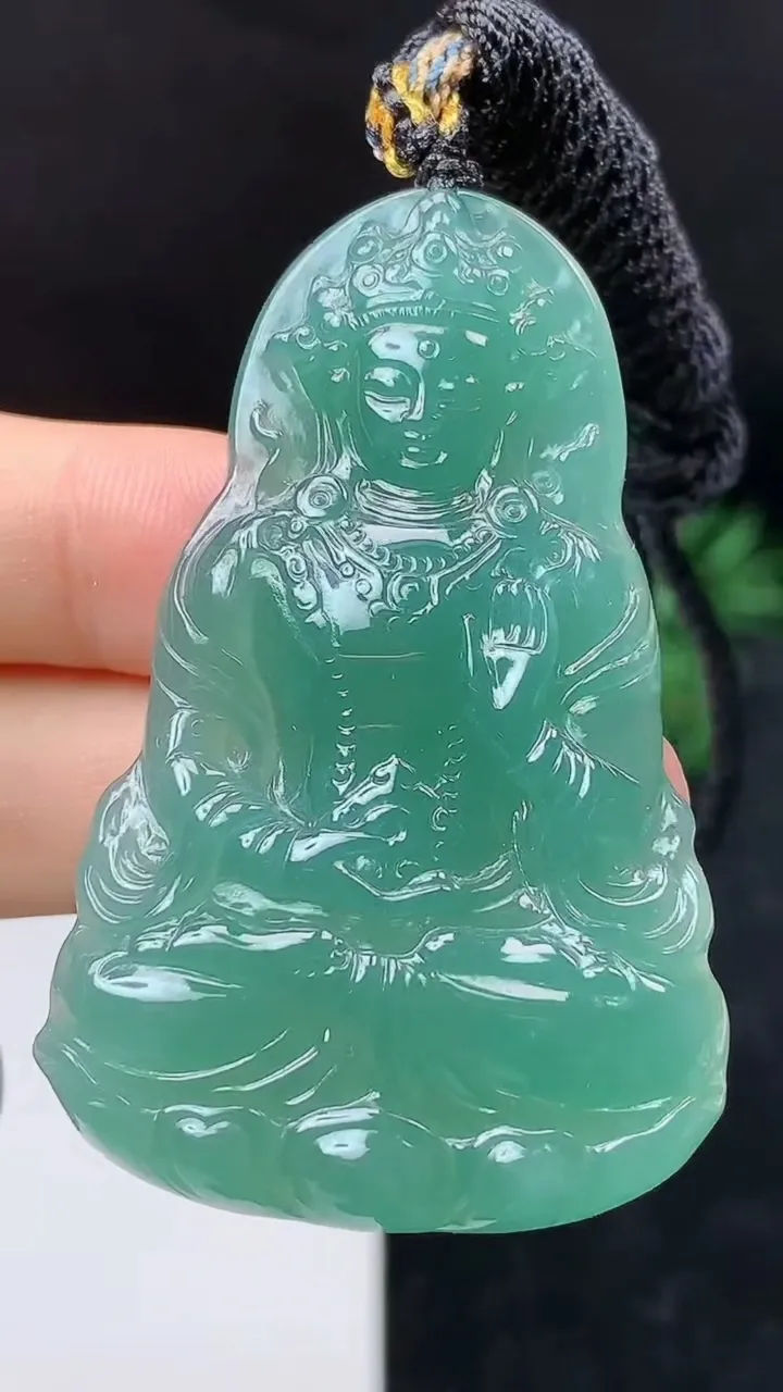 天然A货翡翠蓝水度母吊坠，尺寸54.7-34.3-6.3，重量:25.42g
10月18日