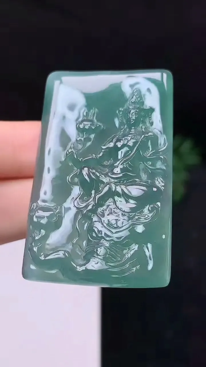 天然A货翡翠蓝水普贤菩萨吊坠，尺寸50.3-31-5.5，重量:22.00g
10月18日