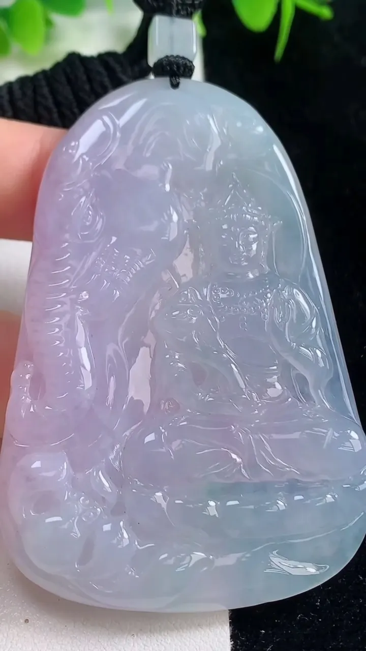 天然A货翡翠种紫罗兰普贤菩萨吊坠，尺寸68.8-45.5-6，重量:43.36g
10月18日