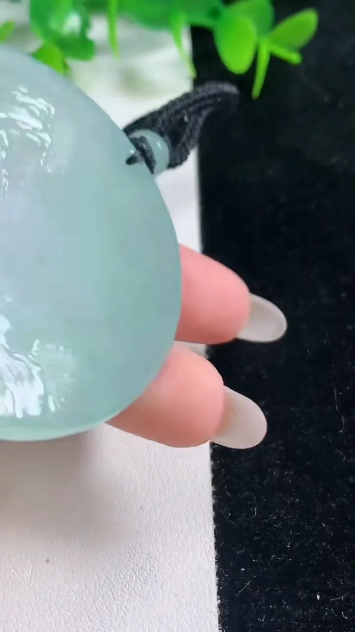 天然A货翡翠山水牌吊坠，尺寸56.5-6，重量:47.26g
10月18日