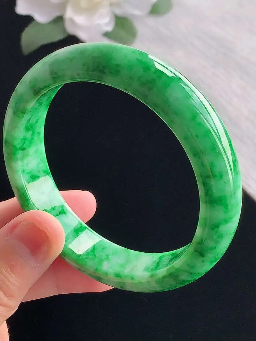 a货翡翠老坑冰种满绿正装正圈手镯55-56圈口  尺寸55.8×13.6×8mm 重量60.56g 1017