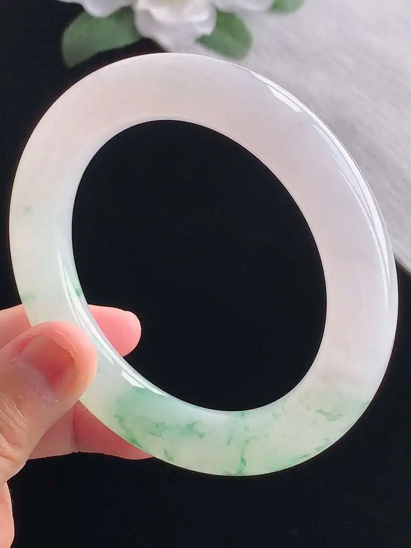 a货翡翠老坑冰种飘花胖圆条手镯57-58圈口  尺寸57.3×11.8mm 重量80.33g 1017 A77