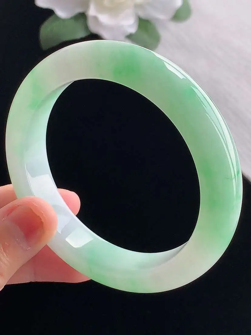 a货翡翠老坑冰种飘绿正装正圈手镯57-58圈口  尺寸57.2×12.6×9.3mm 重量70.17g 1017 A83