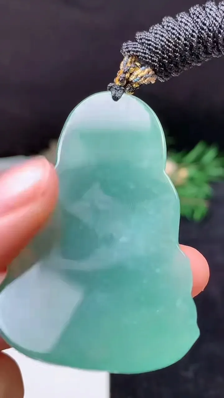天然A货翡翠蓝水度母吊坠，尺寸54.7-34.3-6.3，重量:25.42g
10月18日