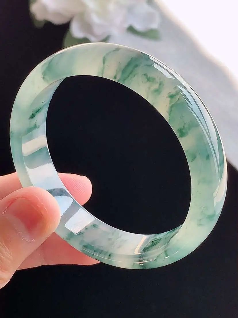 a货翡翠老坑冰种飘花正装正圈手镯52-53小圈口  尺寸52.5×12.2×6.2mm 重量43.15g 1018