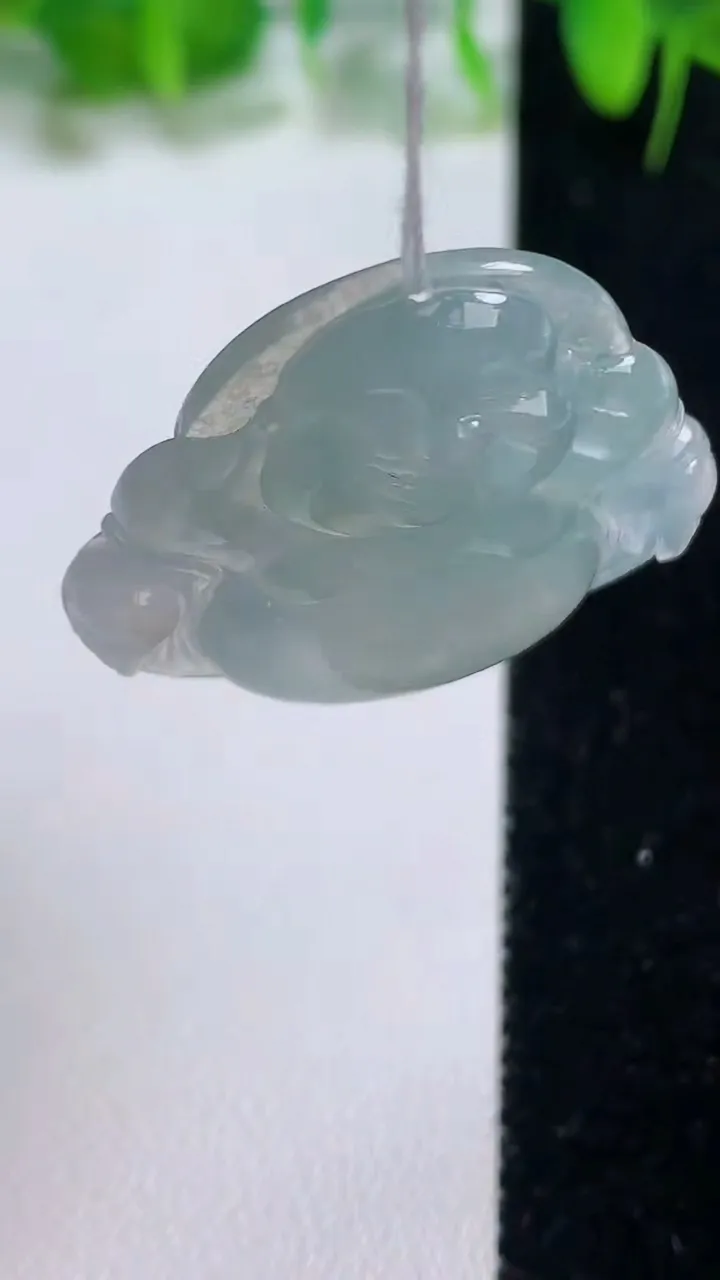 天然A货翡翠佛公吊坠，尺寸31-33.2-5.5，重量:9.29g
10月19日