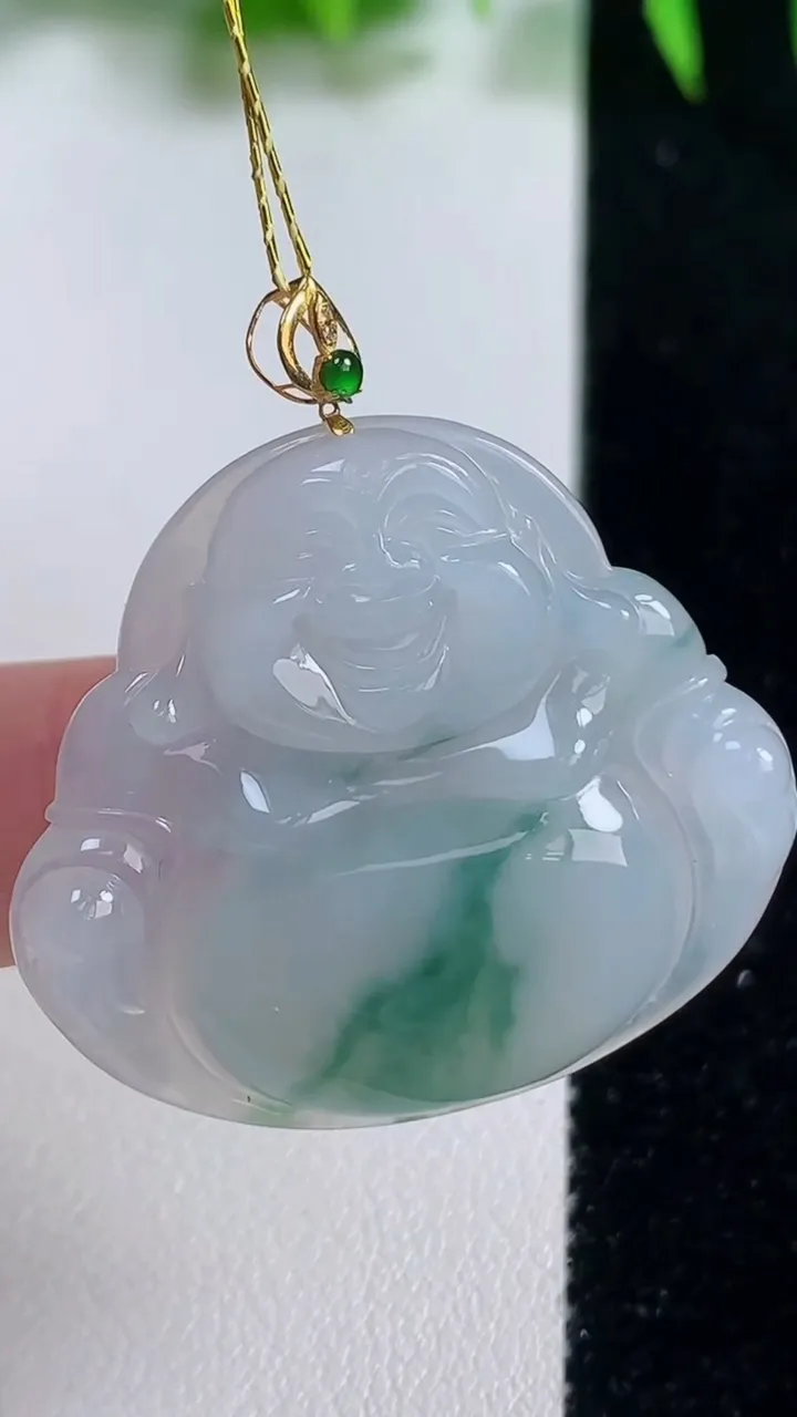 天然A货翡翠种飘花佛公吊坠，尺寸30-34.6-6，重量:9.20g
10月19日