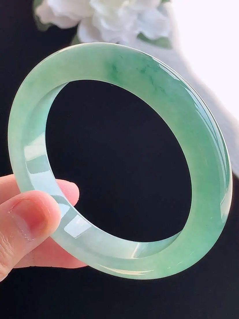 a货翡翠老坑冰种飘花正装正圈手镯56-57圈口 尺寸56.2×12.3×9.2mm 重量65.80g 1018