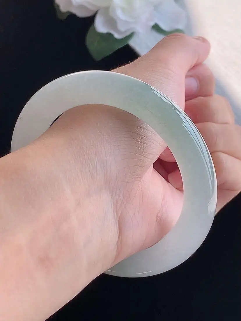 a货翡翠老坑冰种白月光胖圆条手镯57-58圈口  尺寸57×11mm 重量72.45g 1018