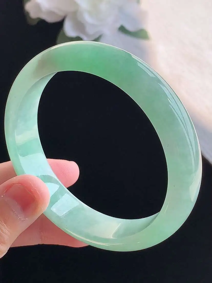 a货翡翠老坑冰种满绿正装正圈手镯57-58圈口  尺寸57.8×14×7.3mm 重量57.88g 1018