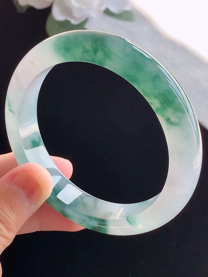 a货翡翠老坑冰种飘花正装正圈手镯57-58圈口  尺寸57.8×12.2×8.5mm 重量61.95g 1018M