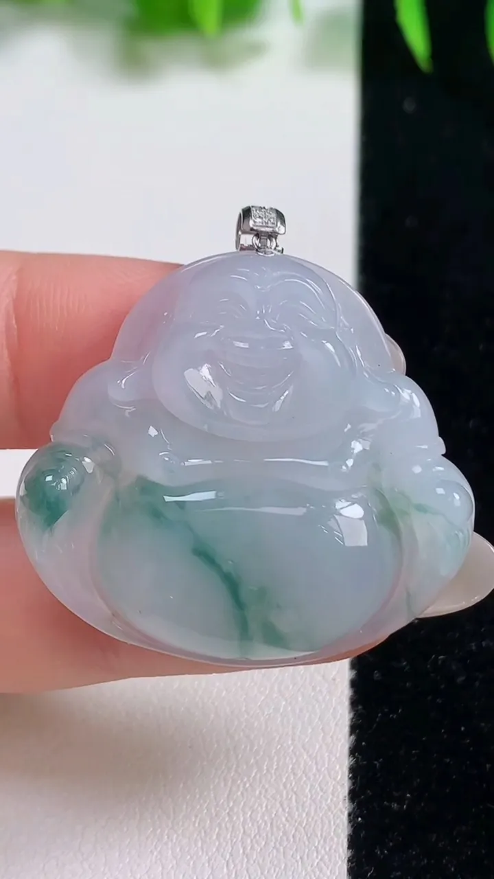 天然A货翡翠种飘花佛公吊坠，尺寸31.2-34.5-6.5，重量:10.16g
10月19日