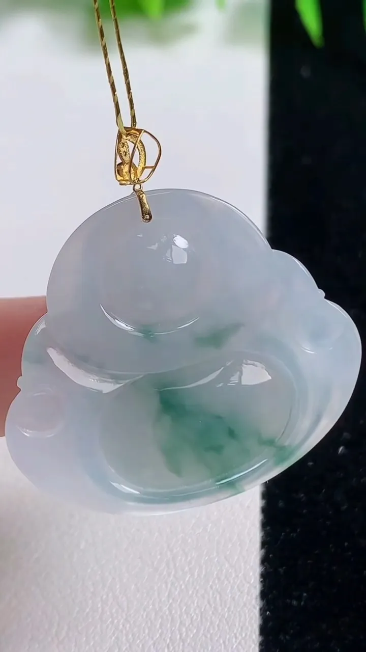 天然A货翡翠种飘花佛公吊坠，尺寸30-34.6-6，重量:9.20g
10月19日