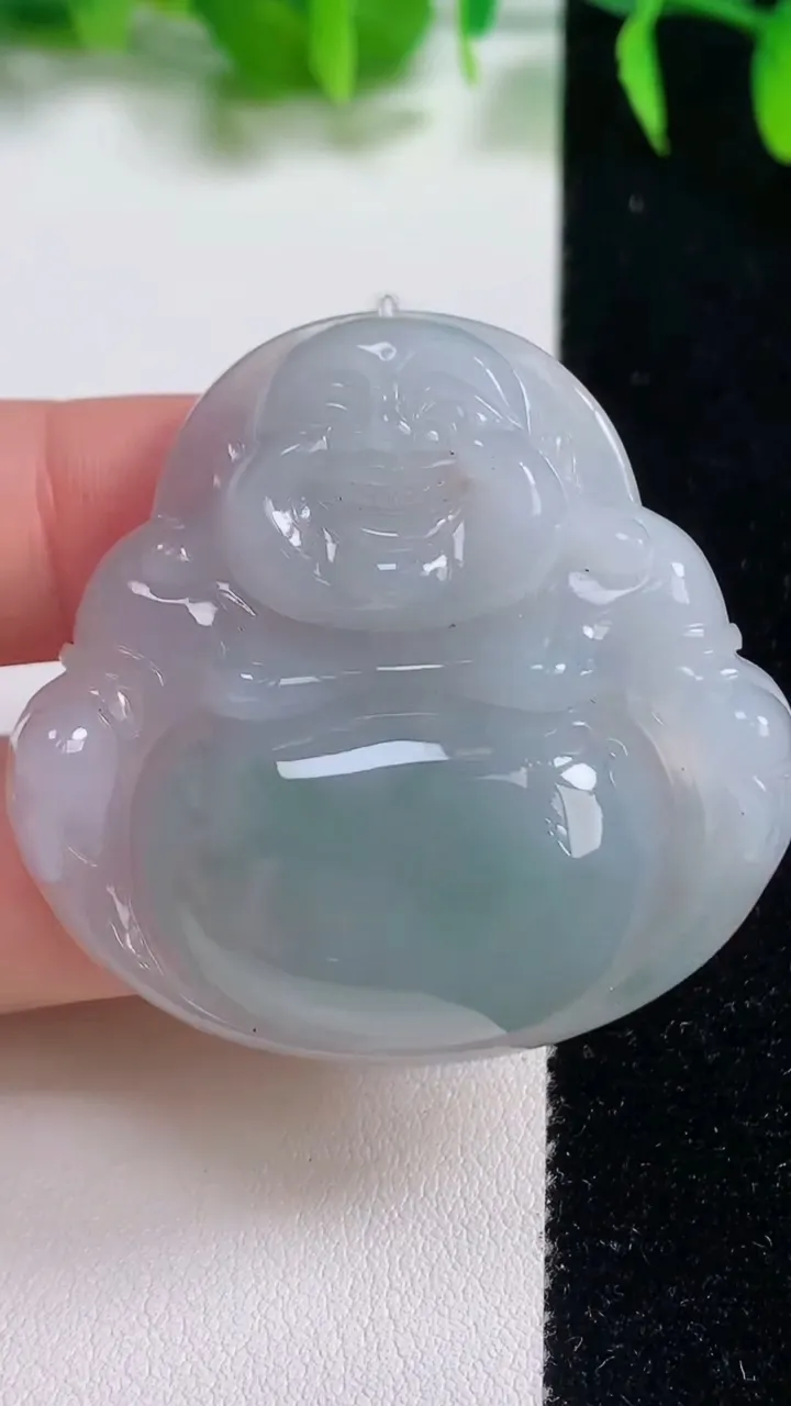 天然A货翡翠冰种飘花佛公吊坠，尺寸42-44-9，重量:25.47g
10月19日
