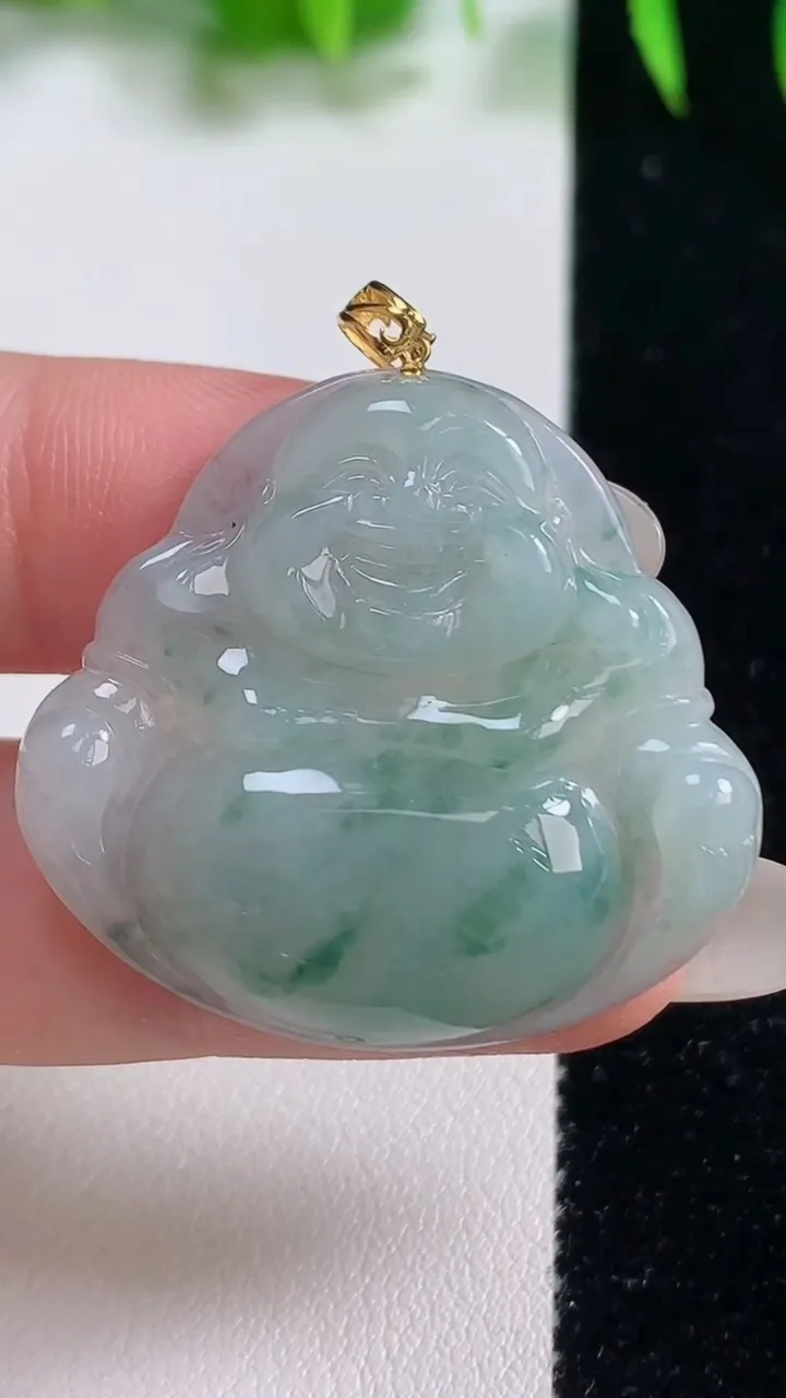 天然A货翡翠种飘花佛公吊坠，尺寸30.3-34.4-6，重量:9.08g
10月19日
