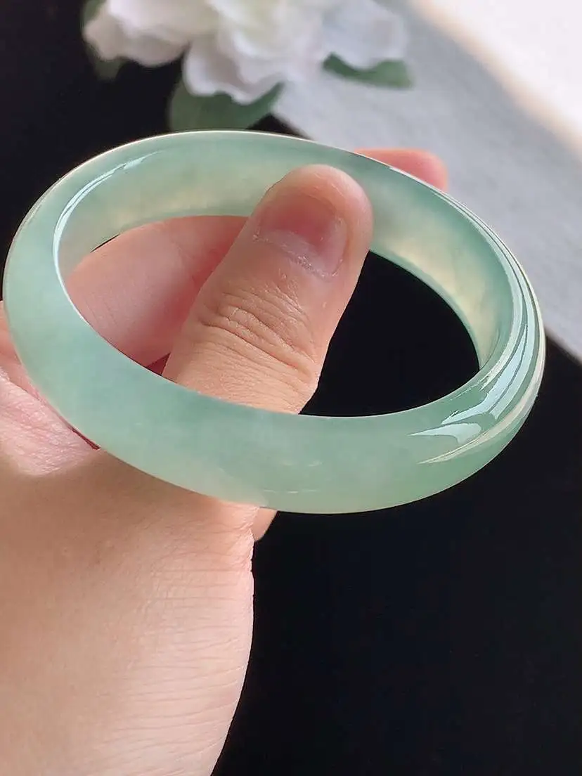 a货翡翠老坑冰种晴水贵妃手镯53-54圈口 尺寸53.5×46.5×12.4×6.5mm 重量43.70g 1018