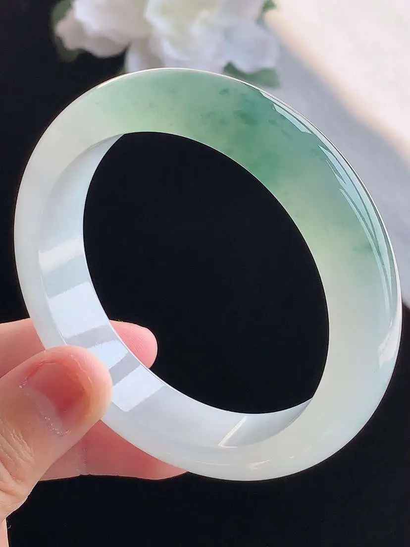a货翡翠老坑冰种飘花正装正圈手镯56-57圈口  尺寸56.3×14.2×8.6mm 重量68.24g 1018
