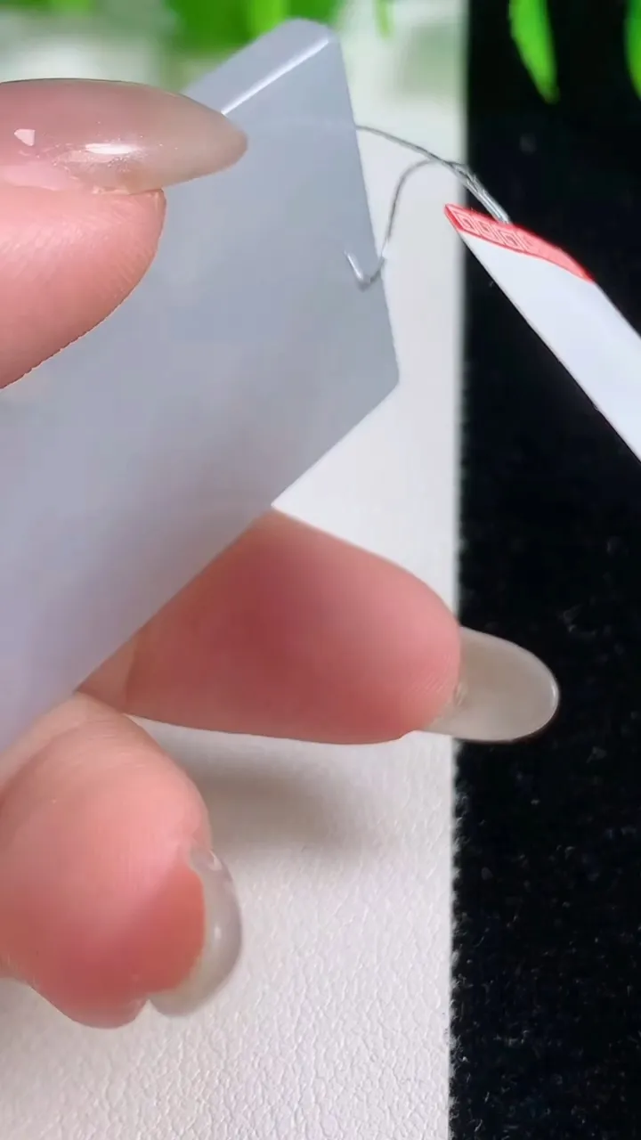 天然A货翡翠观音菩萨吊坠，尺寸63-29.6-5，重量:28.02g
10月19日