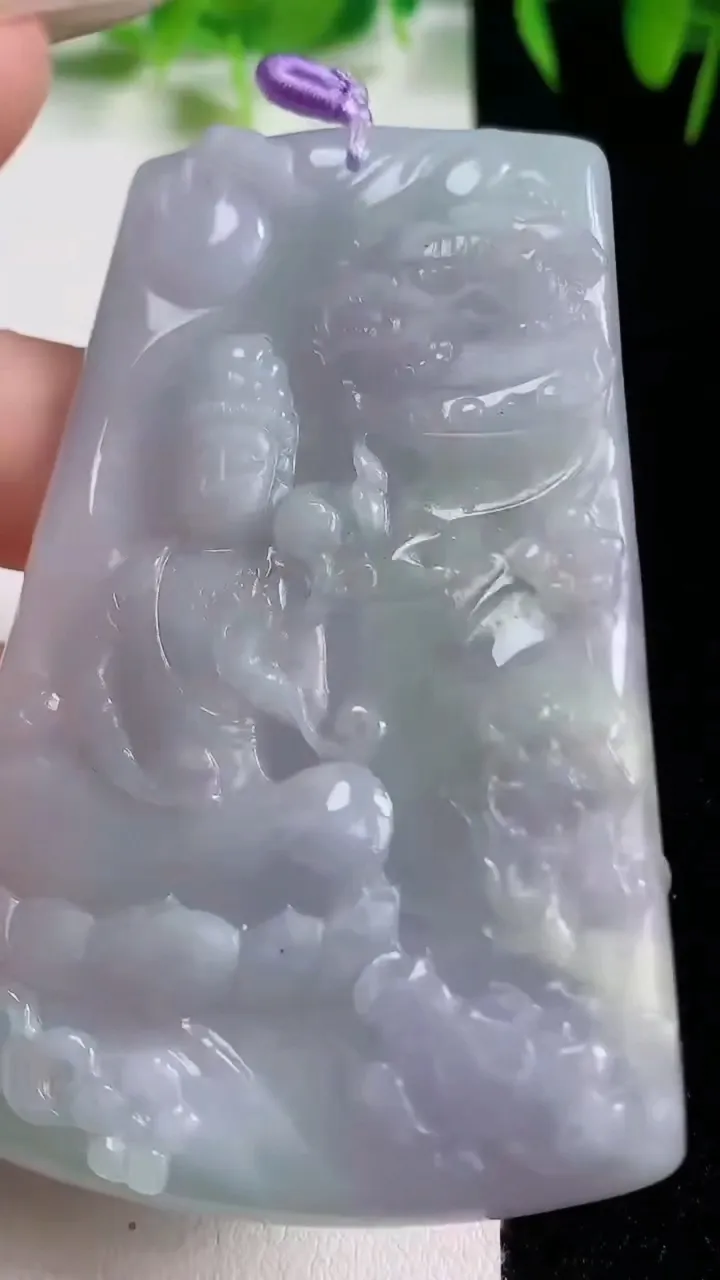 天然A货翡翠紫罗兰文殊菩萨吊坠，尺寸70.2-46.3-5.8，重量:44.25g
10月20日