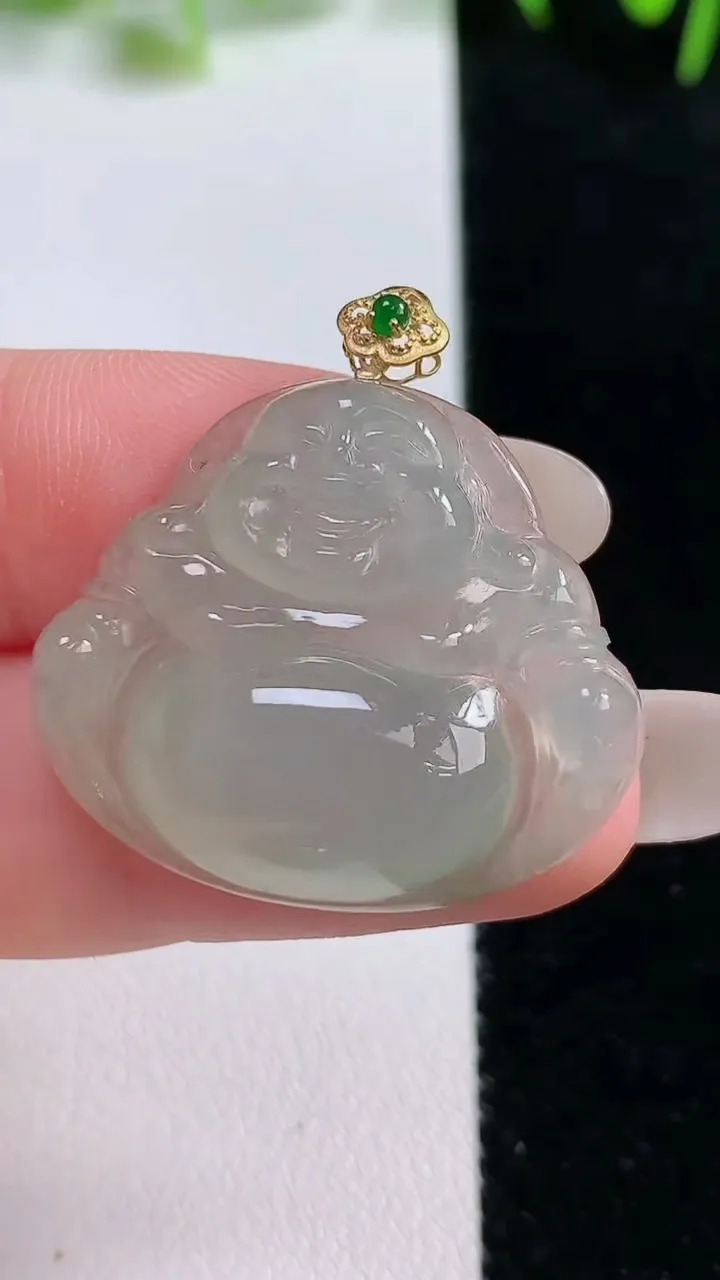 天然A货翡翠佛公吊坠，尺寸25-29-6，重:6.14g
10月20日