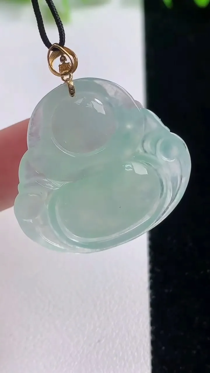 天然A货翡翠佛公吊坠，尺寸28-30-5.8，重量:6.76g
10月20日