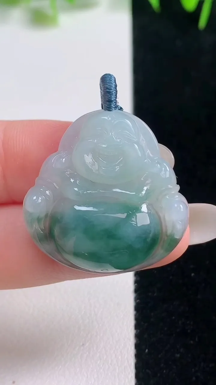天然A货翡翠冰种飘花佛公吊坠，尺寸28-28.4-5.2，重量:6.32g
10月20日