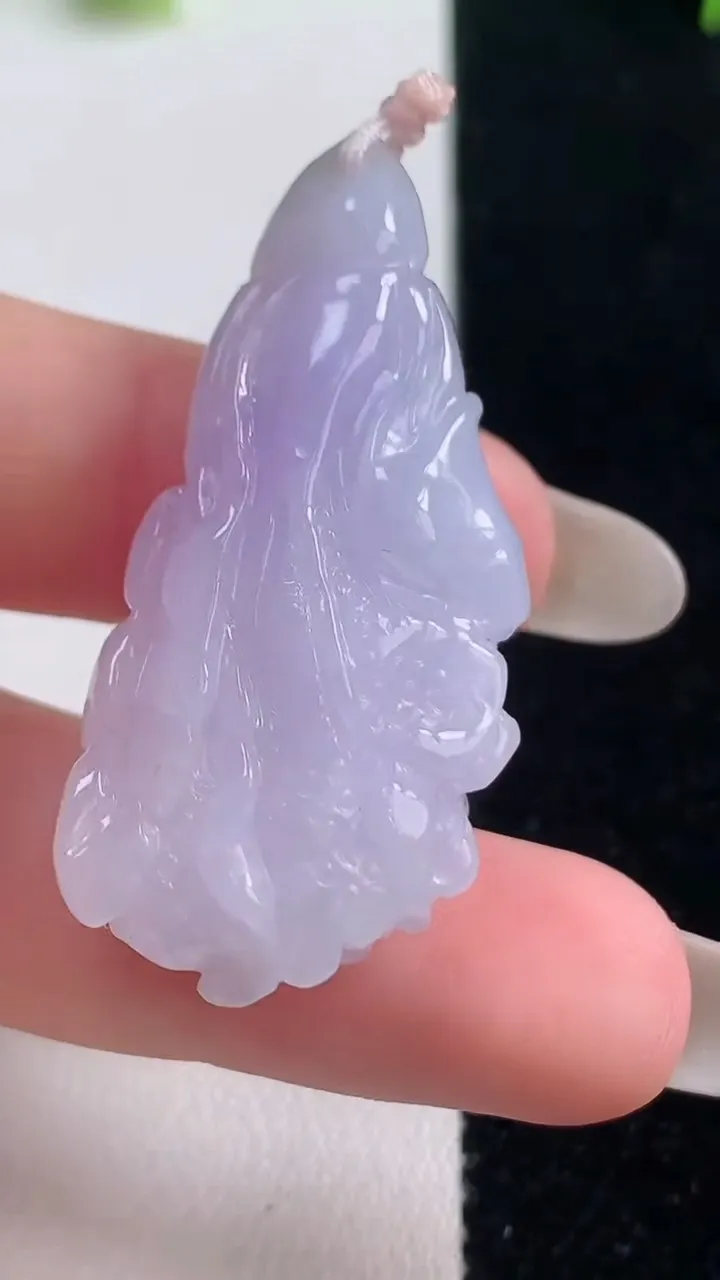 天然A货翡翠紫罗兰白菜吊坠，尺寸41.7-19.4-11.2，重量:13.48g
10月20日