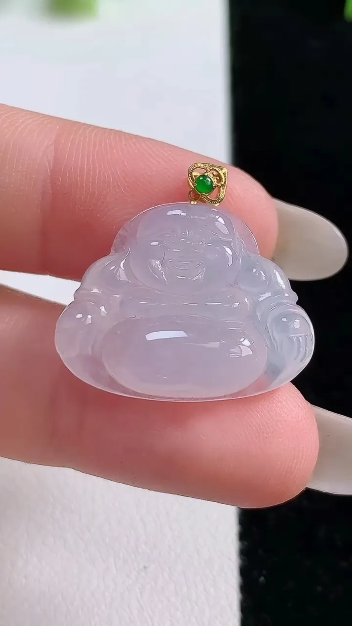 天然A货翡翠种白冰佛公吊坠，尺寸22.5-23.6-4.3，重:2.64g
10月20日