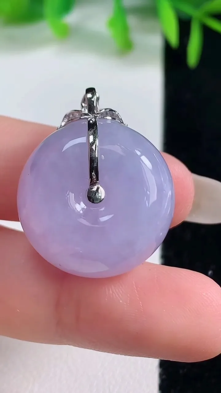 天然A货翡翠18K金紫罗兰路路通吊坠，尺寸22.2-12，重量:13.85g
10月20日